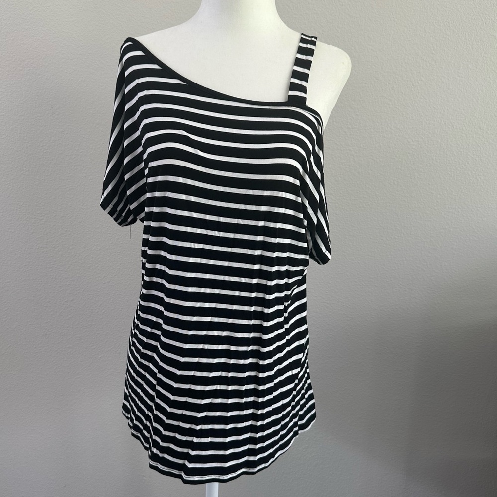 Black & white striped dressy tshirt off-shoulder  Cyanstyle knit stretchy blouse